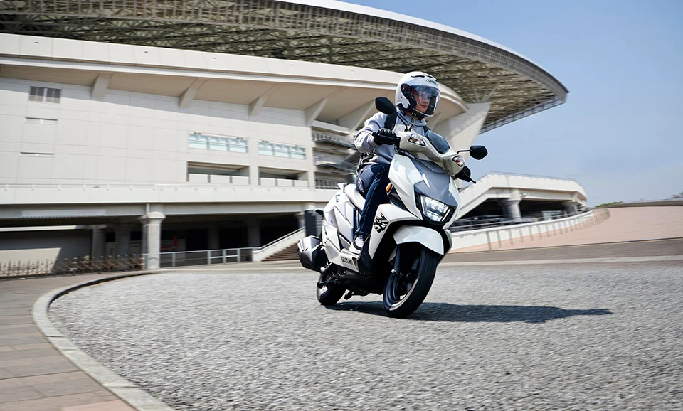 Suzuki Avenis 125 White