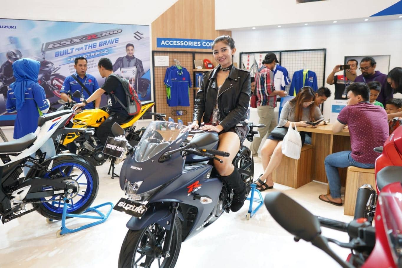 Cara Aman Membonceng Penumpang Di Motor Sport