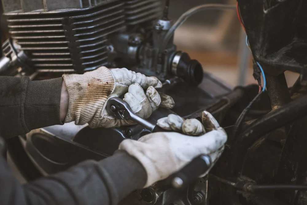 Tanda Tanda Dan Penyebabnya Kompresi Mesin Motor Bocor