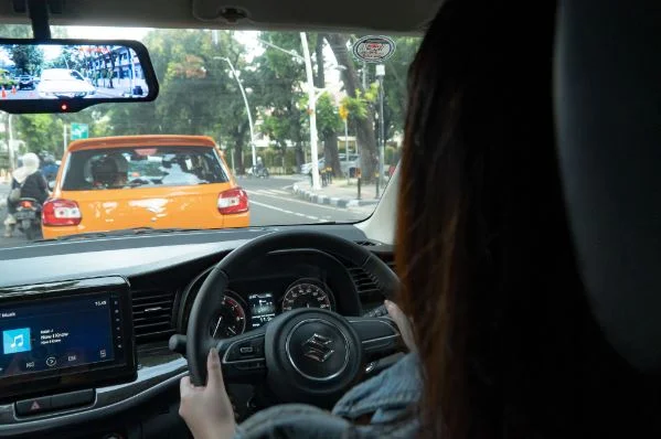 Interior Suzuki Xl 7