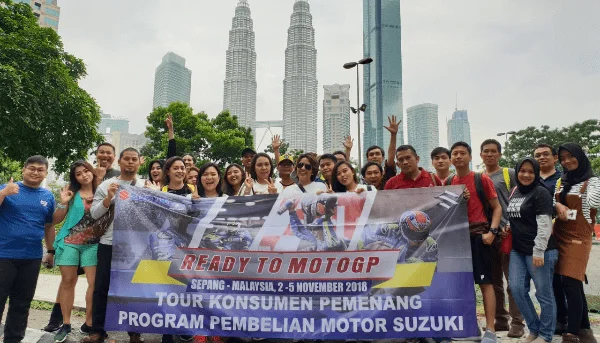 Rins Juara Disambut Penonton Suzuki Indonesia Thumb
