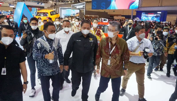 Sambut Baik Kehadiran Baleno Dan S Presso Menko Perekonomian Ri Datangi Booth Suzuki Di Giias 20221660803045 Thumb