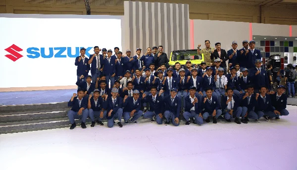 Suzuki Mengulas Teknologi Jimny Bersama Para Pelajar Smk Fadilah Utama Di Students Day Giias 2019 Thumb