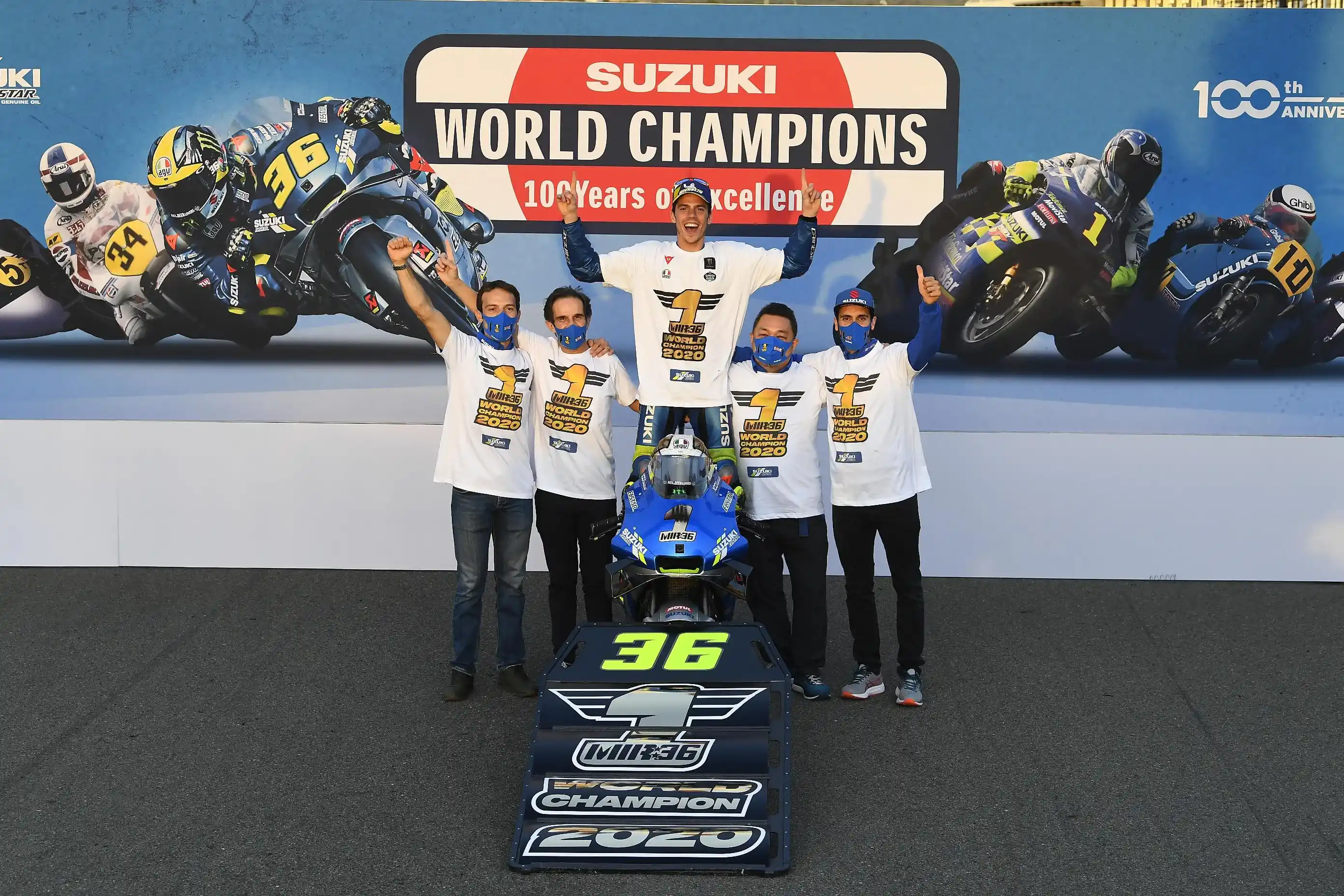 Team Suzuki Ecstar Cetak Hadiah Terindah Di 100 Tahun Suzuki Menjadi Juara Dunia Motogp 2020